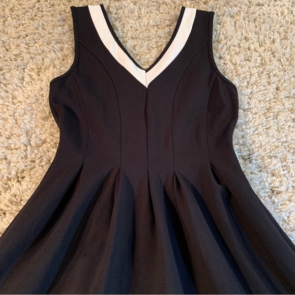 Monteau Black and White Dress Women’s Size XSmall - Picture 4 of 6